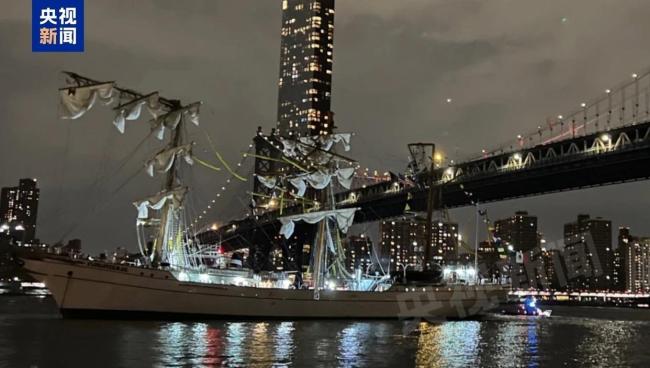 墨軍方：撞橋軍艦由紐約引航員指揮 操作時(shí)間極為有限