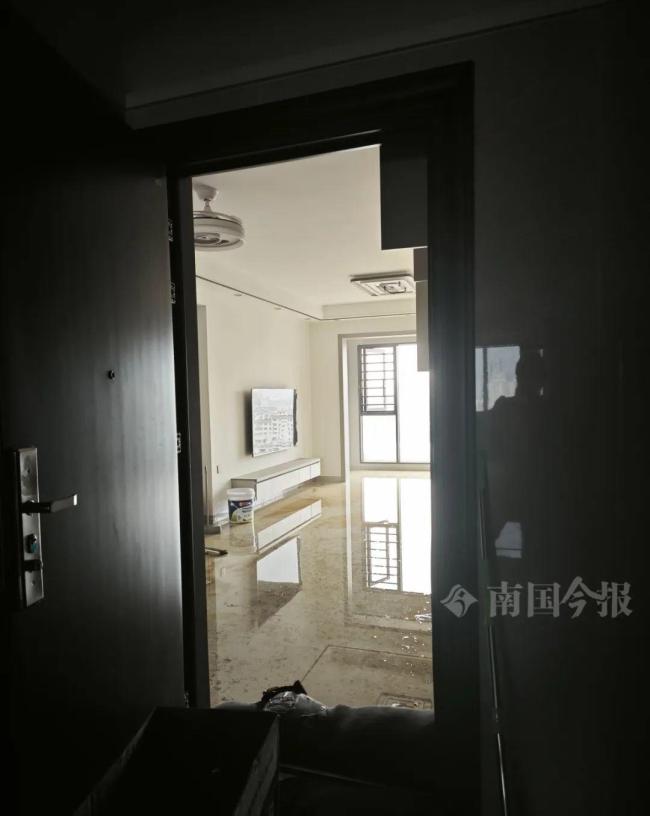 婚房被糞水浸泡 業(yè)主崩潰 新房未入住已泡湯