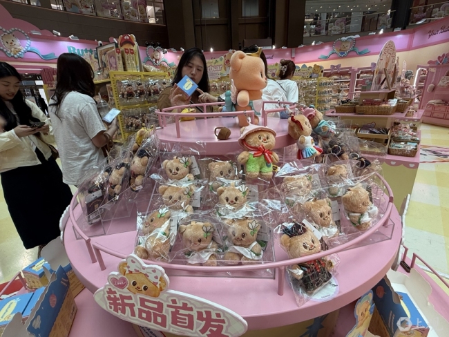 “黃油小熊”首展上海爆火 二次元文化新寵