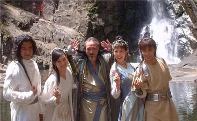 吳奇隆再傳離婚：縱橫貴圈30余年情史復(fù)雜，前任境遇冰火兩重天