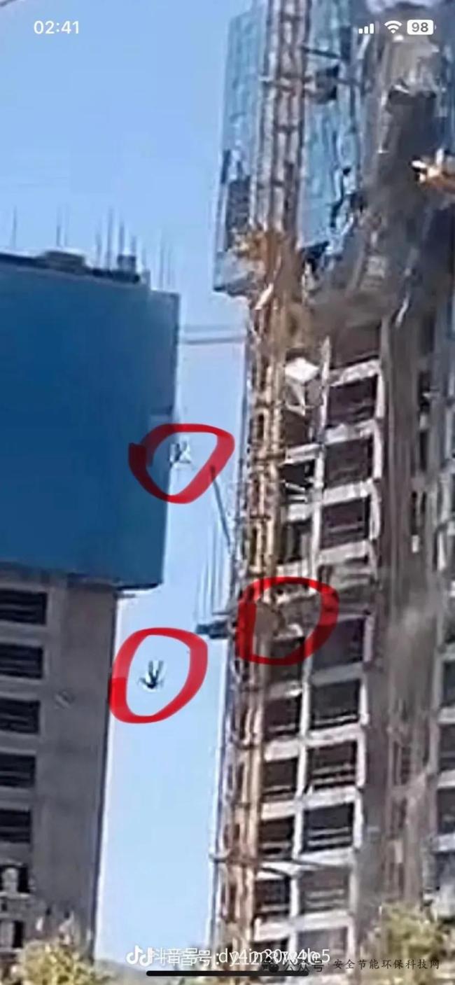 甘肅漳縣發(fā)生塔吊倒塌事故致3死 全網(wǎng)關(guān)注安全問題