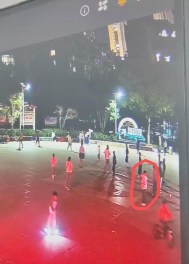 女生失蹤 其父踢打民警被拘 家屬質(zhì)疑調(diào)查結(jié)果
