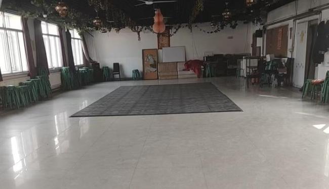 舞厅客人闹事 店主护妻反击被判入狱 十年冤屈终昭雪