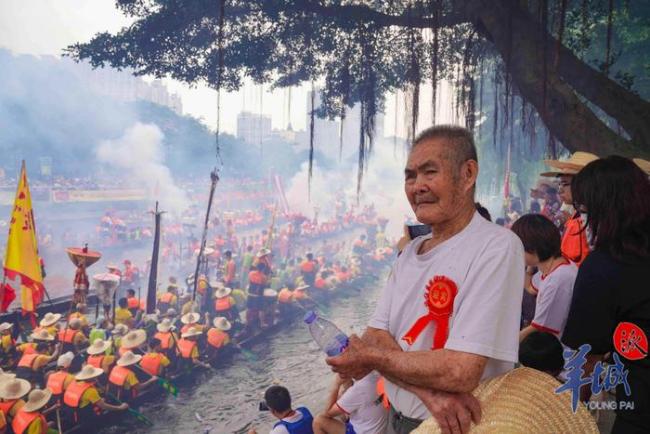 廣州獵德龍舟上演招親名場(chǎng)面 百舸爭(zhēng)流續(xù)千年情誼