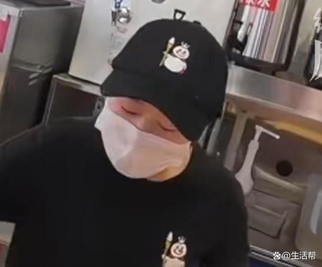 客服回應員工忙到崩潰大哭