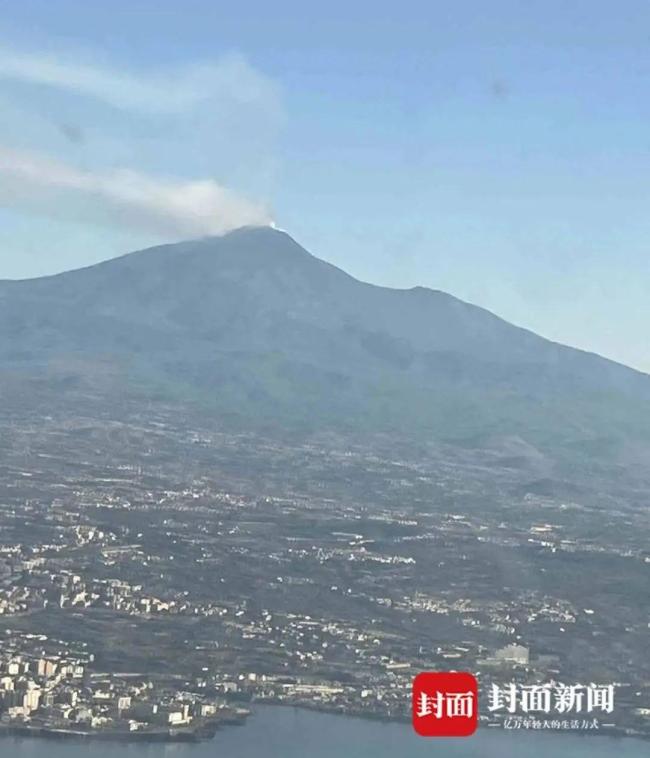 西西里島火山噴發(fā)時(shí)游客急逃 40名游客安全撤離