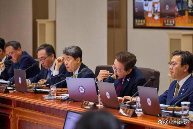 李在明主持国务会议遇冷后“发火” 强调效率与民生优先