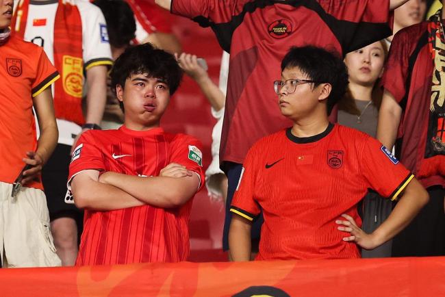 國(guó)足史上最弱 但中國(guó)足球快觸底反彈 新周期期待反彈