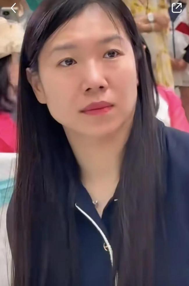 國乒總教練李隼女兒結(jié)婚 弟子淚目致敬恩師