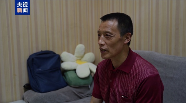 “棒棒父亲”冉光辉儿子今日高考：你比我更棒