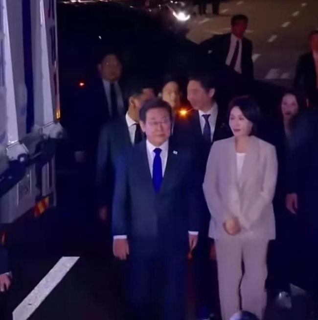 金惠景的青瓦台之路 从社恐到公众焦点