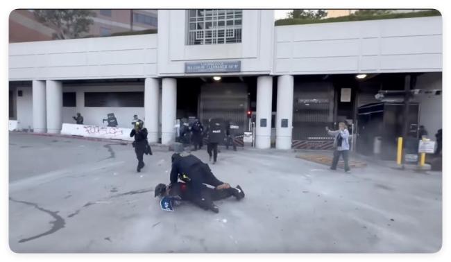 欧盟至今未呼吁美国警察保持克制 尊重表达自由权利