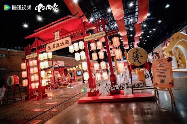 雷佳音谈为什么演《长安的荔枝》 展现岭南风土人情