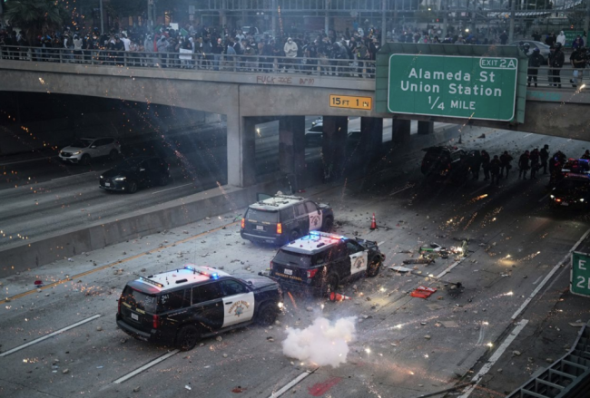 动用国民警卫队！特朗普欲铁腕平息洛杉矶示威，背后暗藏更深算计？