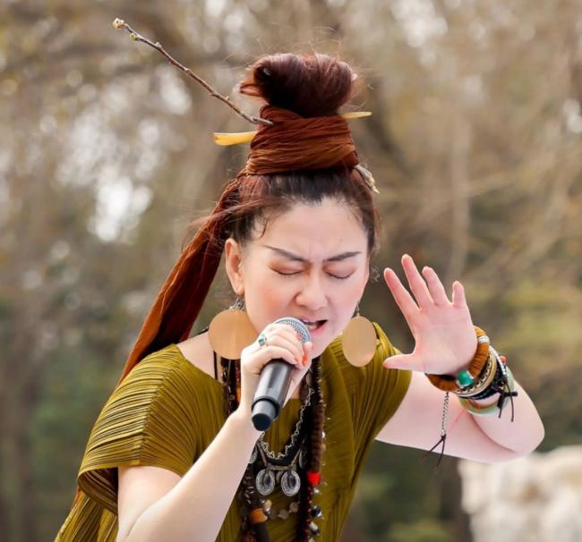 者來女回應(yīng)《歌手》揭榜 為傳統(tǒng)文化發(fā)聲而來