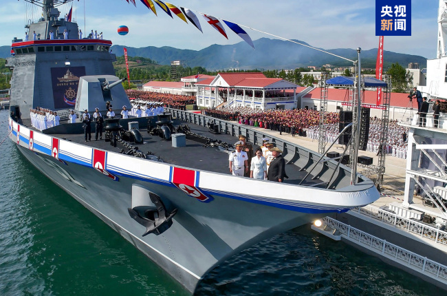金正恩出席朝鮮海軍驅(qū)逐艦下水儀式