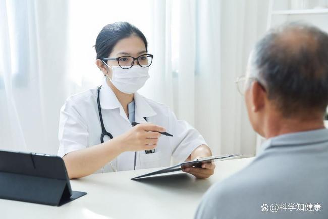 廣西一村民遭蛇咬中毒身亡？假 泡酒誤區(qū)引發(fā)熱議