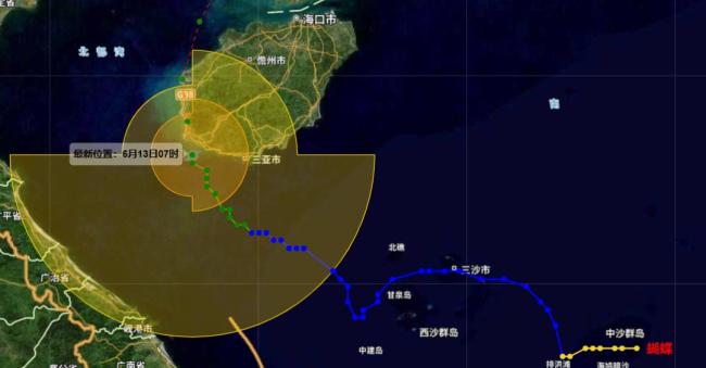 台风“蝴蝶”路径有变