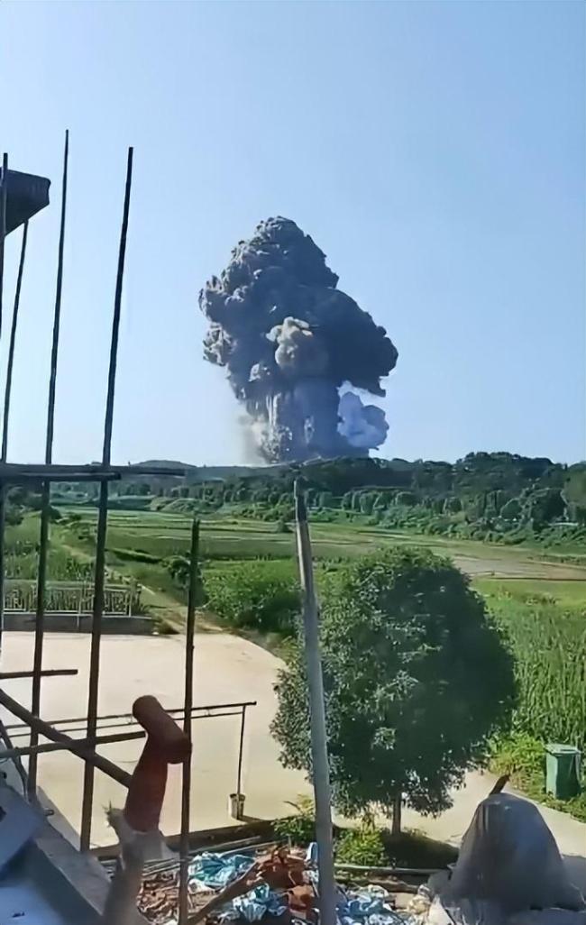 湖南鞭炮廠爆炸 傷者被送至4家醫(yī)院