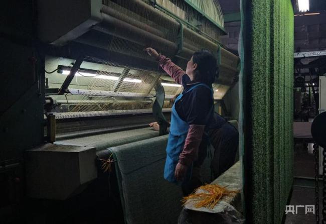 “苏超”赛场外的足球经济 品牌赞助与地方产业共舞