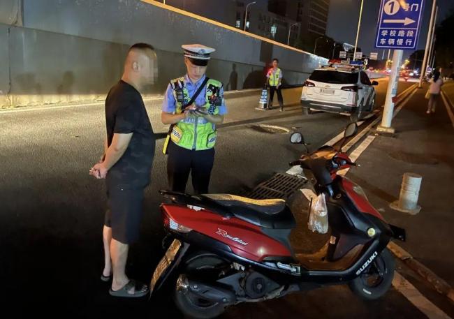 蒋仲超抢救12天后去世 英勇交警因公牺牲