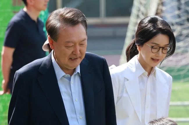 金建希博士论文被指220句是复制的 学位面临撤销