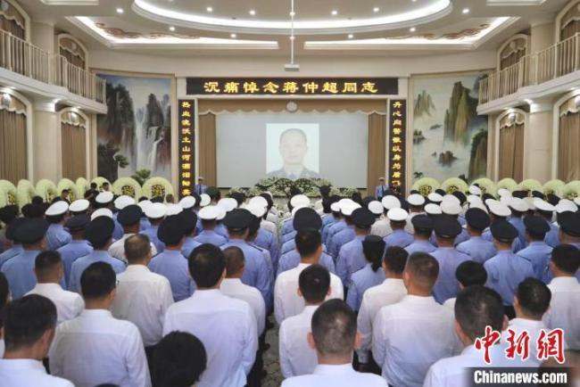交警受傷昏迷12天后犧牲