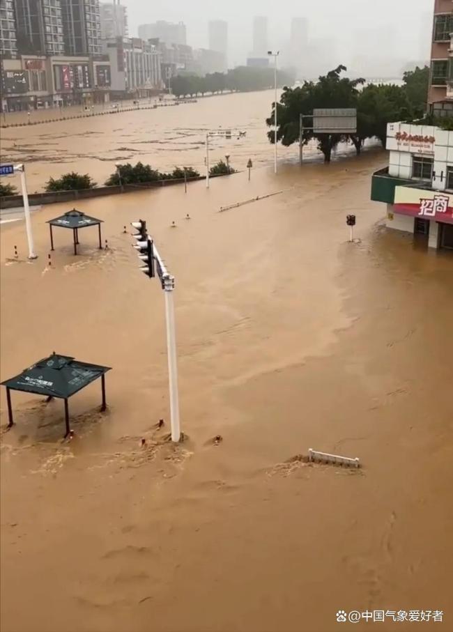 連續(xù)大暴雨將襲淮河流域 防汛形勢(shì)嚴(yán)峻