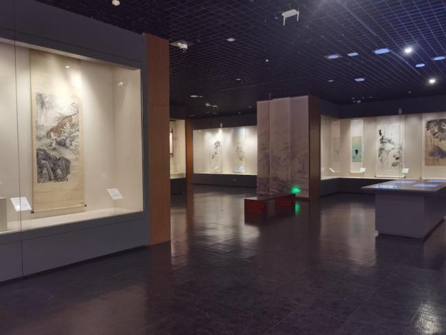 三峡博物馆举办张大千书画展 聚焦传统与创新