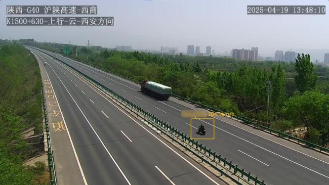 7名騎士高速路飆車其中1人還是寶媽 最高速度達(dá)304km/h