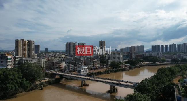 航拍廣東懷集洪水前后對比