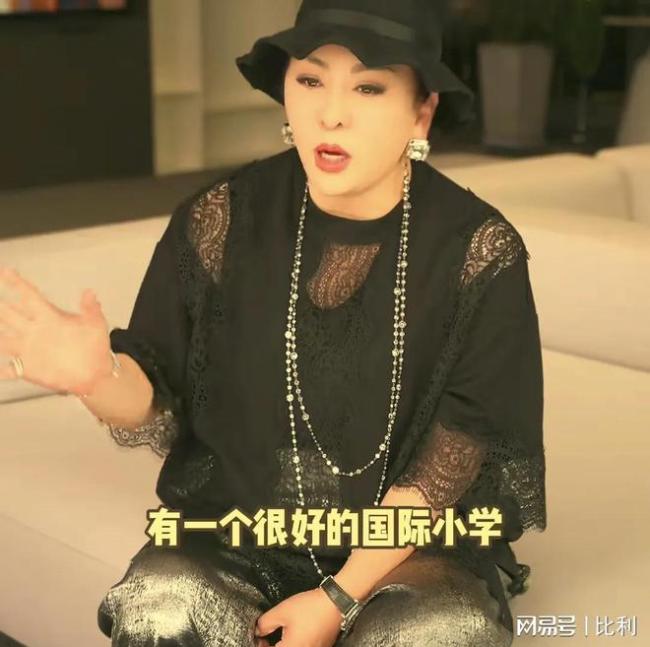 向太給孫子孫女買Labubu 向太真的好會做婆婆把兒媳當(dāng)女兒寵