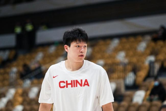 数据pk开拓者中锋占优？杨瀚森选秀“爆冷”背后：14站试训每步都算数 逐梦NBA之路