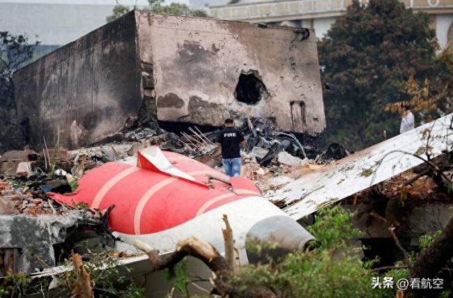 印度航空失事客機(jī)黑匣子仍在印境內(nèi),！