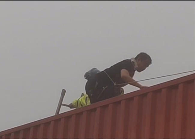 厦蓉高速引桥垮塌拍摄者找到了 货车司机惊险获救