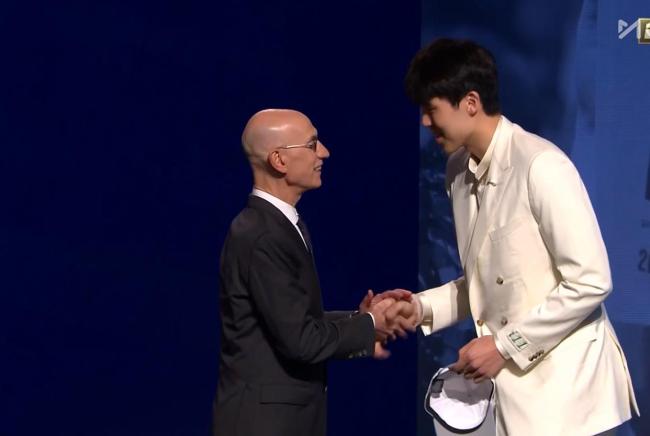 姚明易建聯(lián)后 楊瀚森也被首輪選中