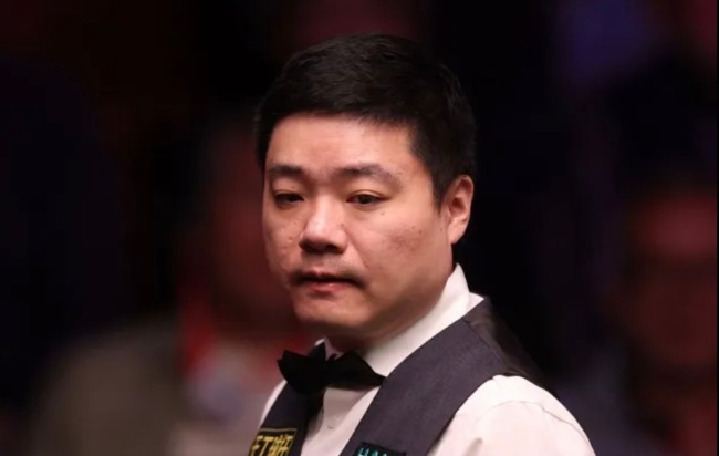 丁俊晖因炮轰球台质量被罚款 言论引发争议