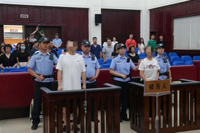 2人造谣大熊猫被虐待案一审宣判 虚假信息扰乱公共秩序