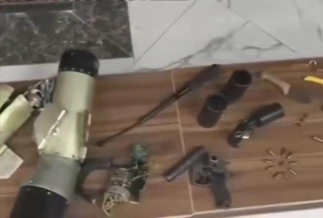 伊朗展示被捕摩薩德破壞小組武器,!