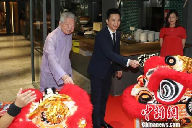蔡瀾：把痛苦一腳踢到大海里 傳奇一生落幕