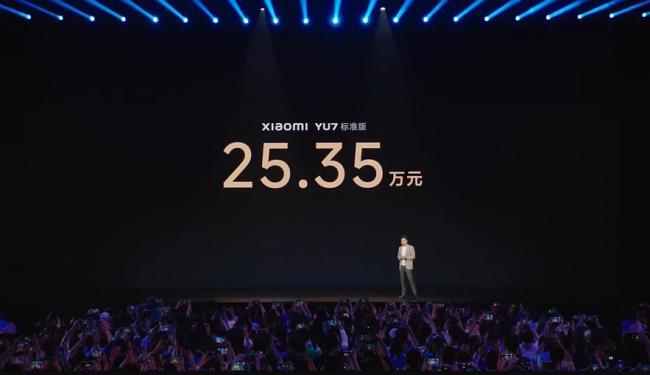 雷軍稱跟保時捷依然有巨大差距,！