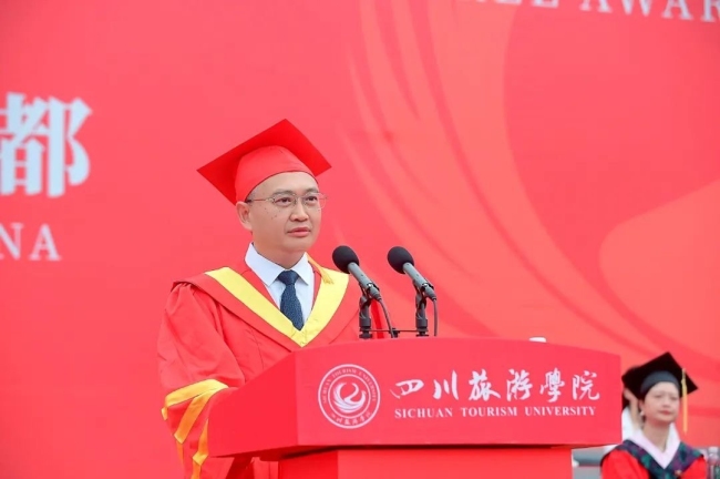 27位大学校长的毕业寄语 青春启航新征程