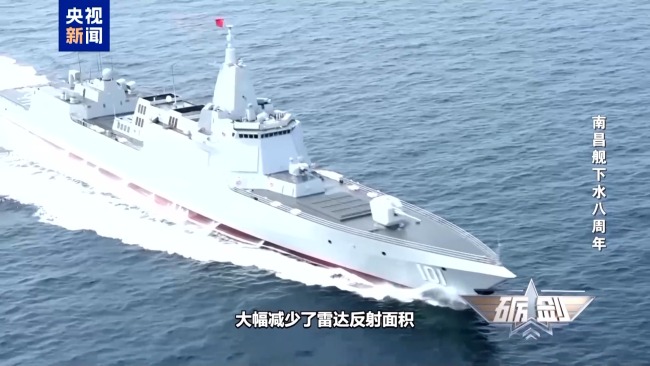 它是航母編隊的“帶刀侍衛(wèi)”,，以一對二逼退外艦,！