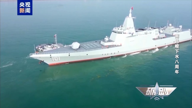 它是航母編隊(duì)的“帶刀侍衛(wèi)”,，以一對(duì)二逼退外艦,！