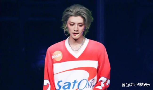 鹿晗演唱会感叹时光与健康同行 演唱会中的对话环节充满了温情