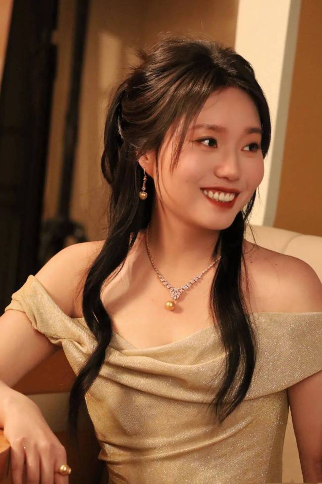 李雪琴怎么美成这样了 瘦身逆袭气质女神