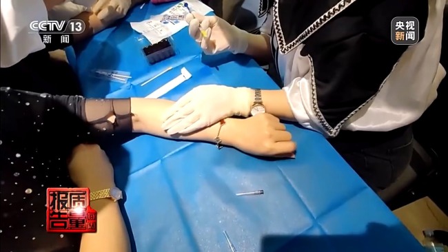 酒店操作黑醫(yī)美女孩注射一針險(xiǎn)喪命 無資質(zhì)速成班亂象叢生