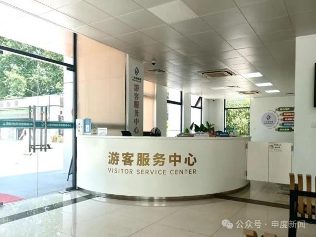 10月齡嬰兒在展館內(nèi)喝奶瓶被趕出 文明觀展與人情味的碰撞