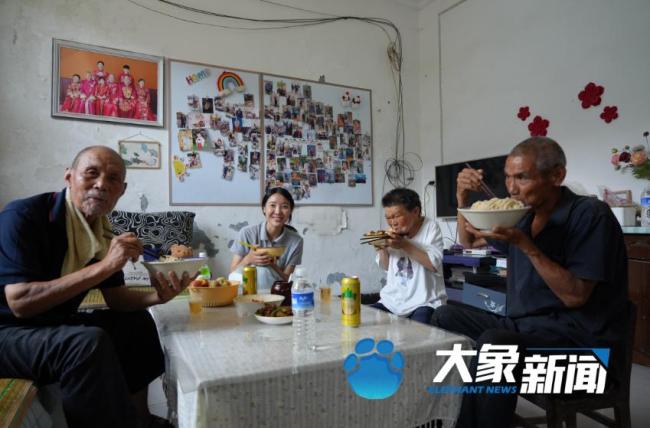 “卖菜西施”三天涨了80万粉丝