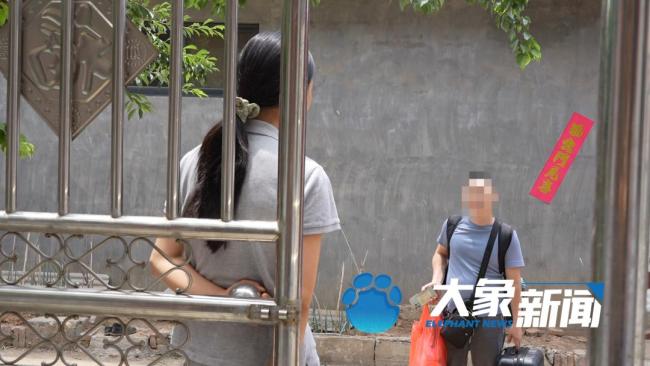 河南27岁“卖菜西施”吸粉超600万 乡音响彻太行山下